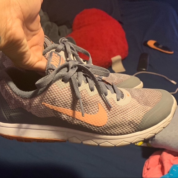 Nike running shoes - Picture 2 of 5